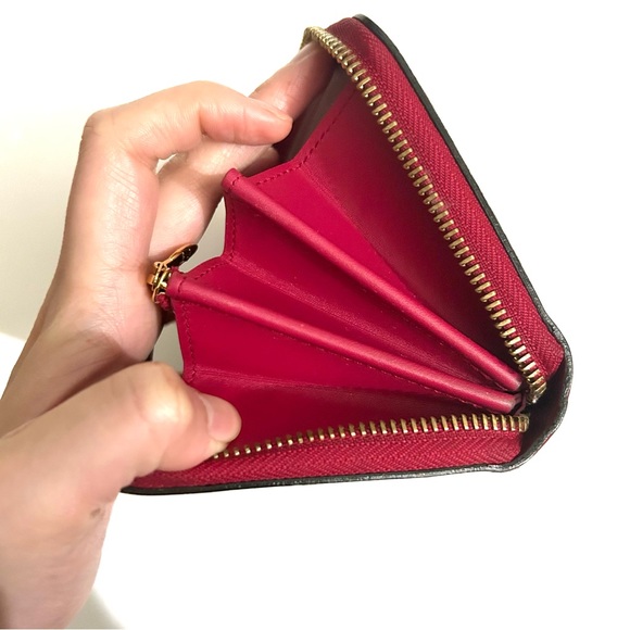 Louis Vuitton Limited Edition Rose Indian Sweet Monogram Vernis Zippy Wallet - Picture 10 of 15